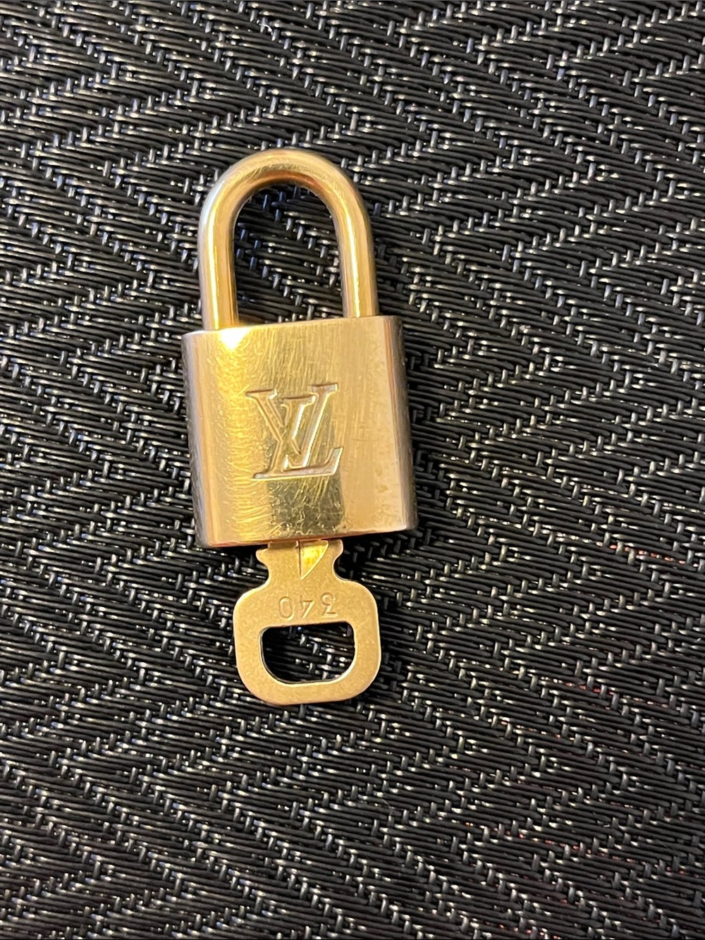 Louis Vuitton Gold Padlock with LV Logo and Key (440)